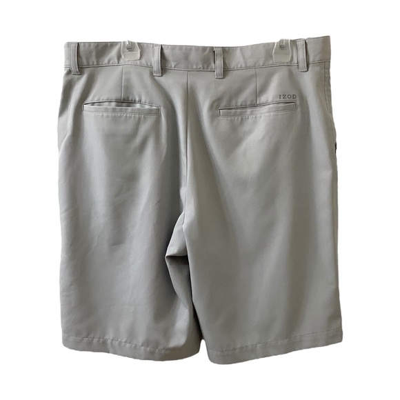IZOD Men's Classic Fit Grey Golf Shorts Men's Size 36 - Picture 5 of 14